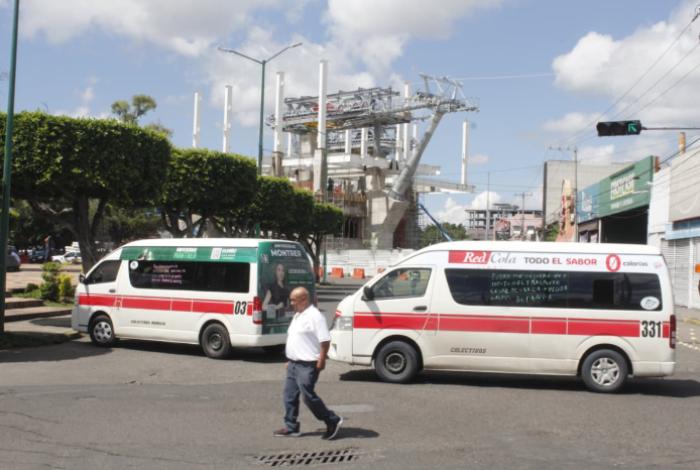Transportistas denuncian daño económico del 50% tras obras del teleférico y Morebús en Morelia