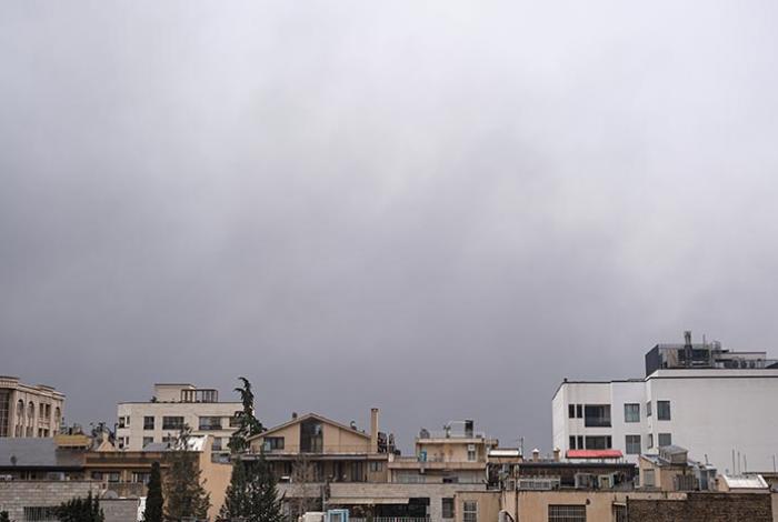 Tras ataque de Israel a depósitos de combustible en Irán, Teherán amanece entre nubes tóxicas