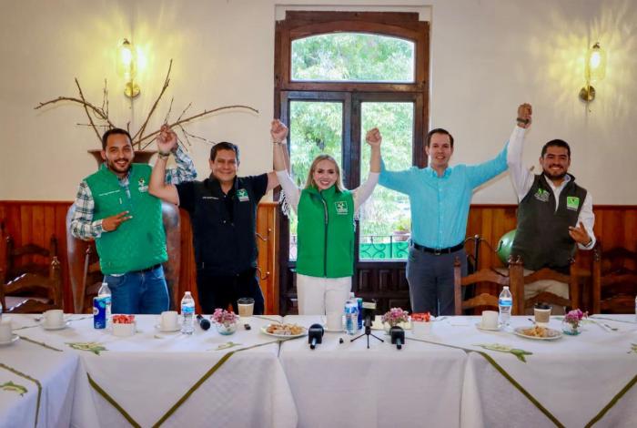 Tras invitación de Ernesto Núñez, Samanta Flores se suma al Partido Verde rumbo al 2027