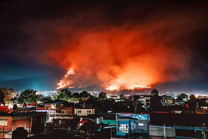 Tres incendios devoran cerro de La Cruz y zonas de Chimilpa y de El Zapién, en Uruapan