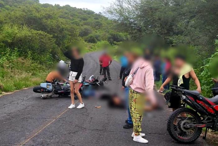 Tres jóvenes fallecen tras aparatoso choque de motocicletas en Tarímbaro; otro más quedó malherido
