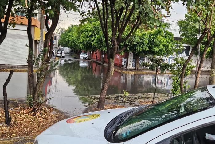 Tromba en Morelia inaugura temporada de lluvias 2025; reportan encharcamientos