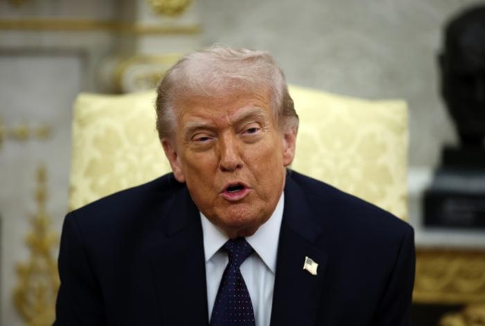 Trump advierte a Irán que es "demasiado tarde" para negociar