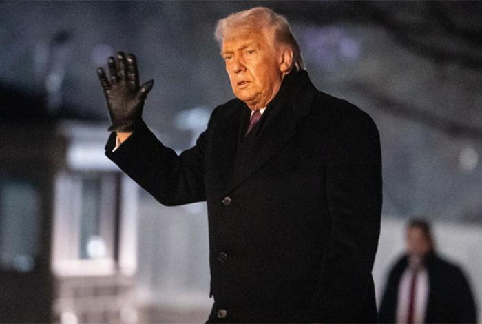 Trump amenaza a Canadá con un arancel del 100% si firma un acuerdo comercial con China