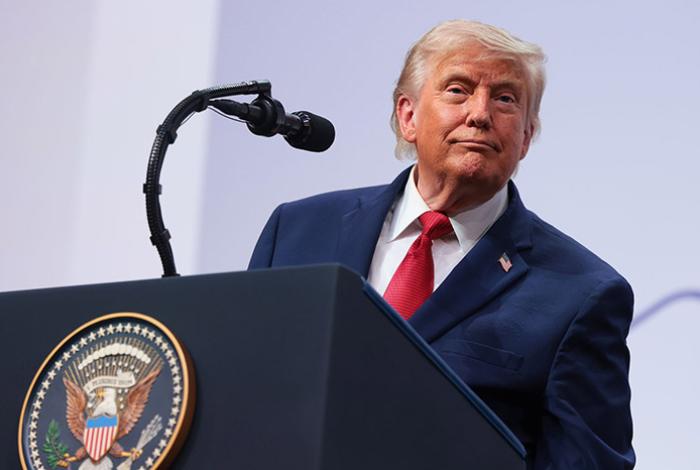Trump ofrece 5 mil dólares a cada ciudadano si su partido gana elecciones de término medio
