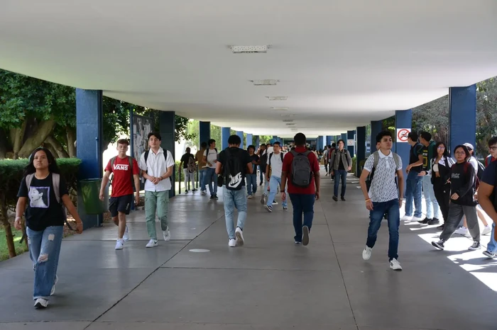 UMSNH acerca oferta laboral a las y los universitarios, se realizará Feria de Empleo