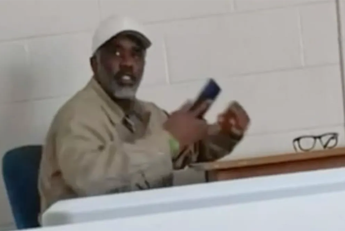 Un cocinero, masajes, celular, tablet, bebidas... por lujos, Sean 'Diddy' Combs vuelve a aislamiento en prisión