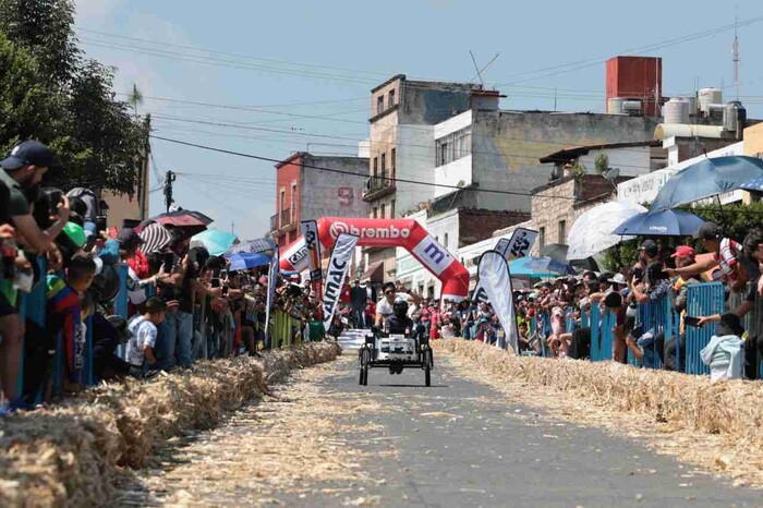 Un éxito total el 2do Concurso de Carros Locos Morelia