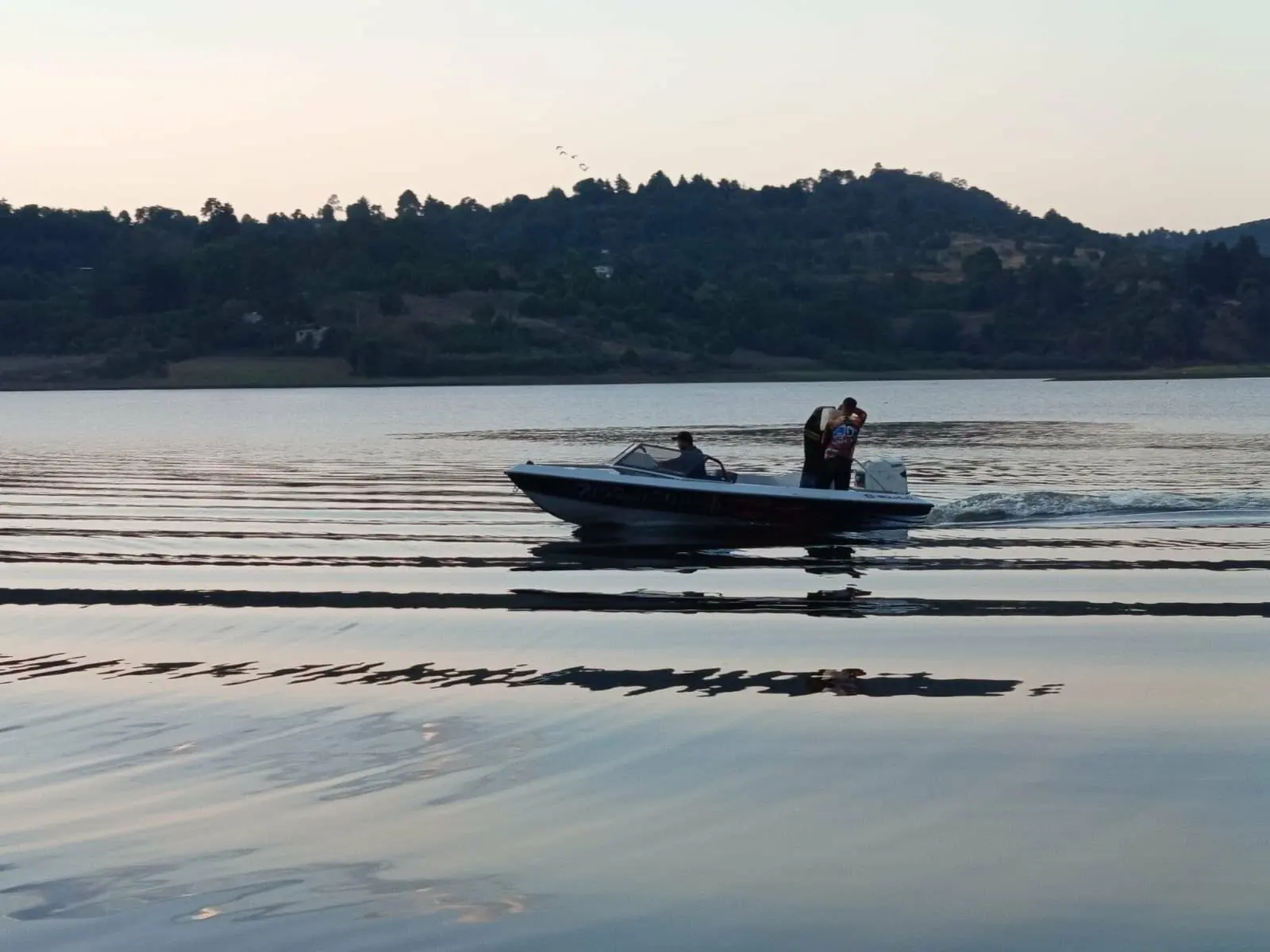 Un hombre se mete a la Presa de Zirahuato y muere ahogado