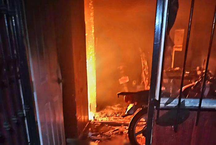 Una adolescente asesinada y un joven calcinado, saldo de ataque armado en Zamora