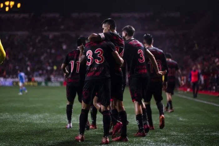 Unos Xolos audaces vencen al superlíder Cruz Azul en la Ida de Cuartos de Final