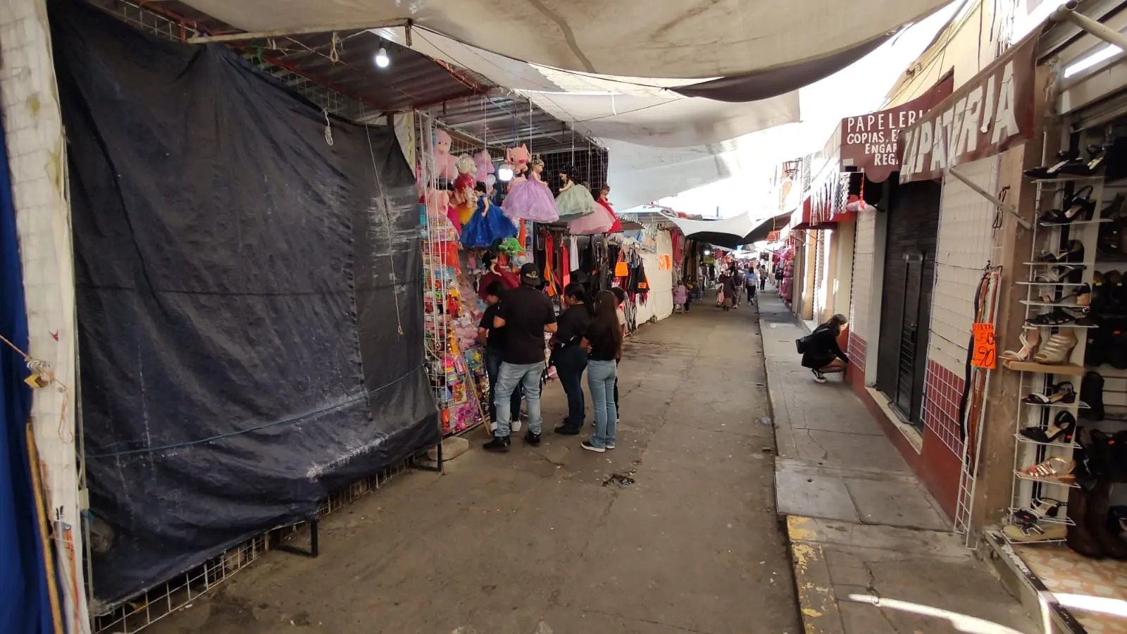 Urge la entrega del estacionamiento del Mercado Independencia; expresan comerciantes