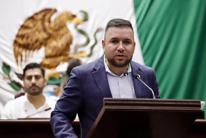 Urge Reyes Galindo al Congreso de Michoacán a aprobar ley que prohibe terapias de conversión