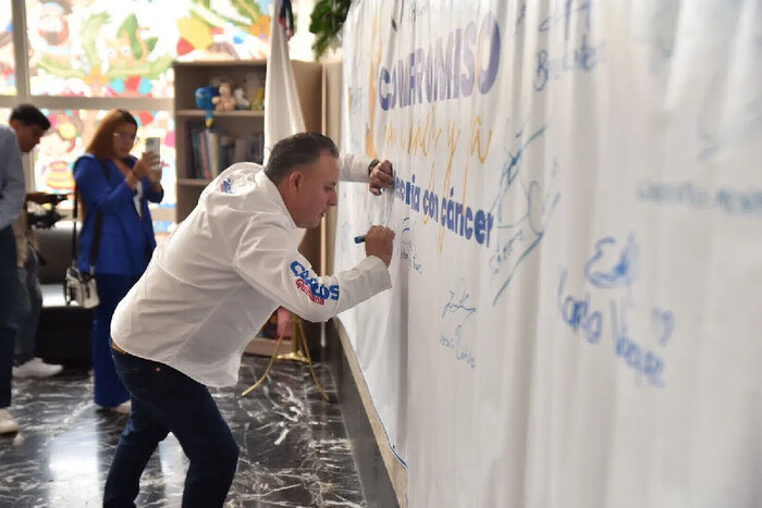 Urgente direccionar recursos para atender elCancer infantil: Carlos Quintana firma convenio con AMANC