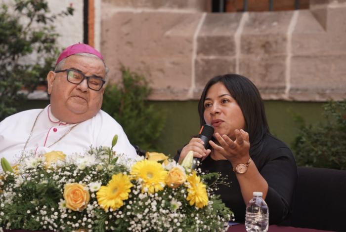 Van fieles de distintas religiones por la Oración Unida