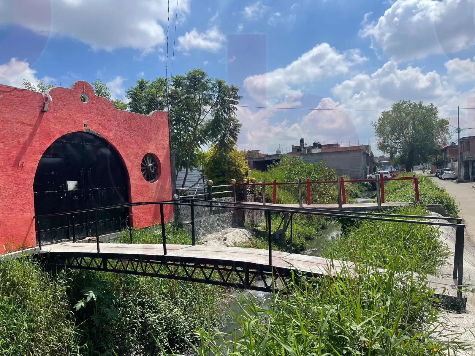 Vecinos de la colonia Carlos Salazar con gran preocupación ante posibles inundaciones