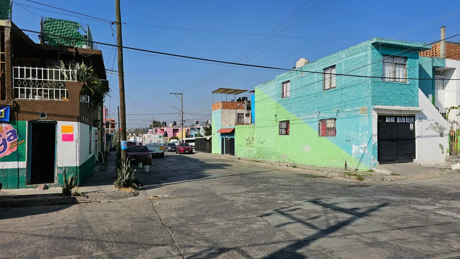 Vecinos de la López Mateos claman por solución al problema de agua potable