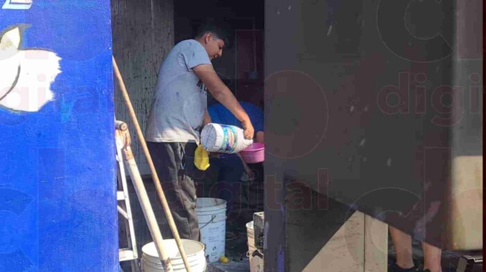 Veladora encendida causa incendio en carnicería de Michoacán