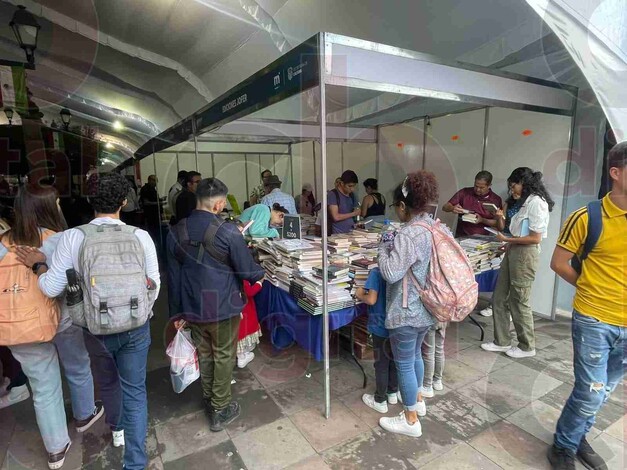 Ventas se mantuvieron este año en la 3ª Feria Internacional del Libro