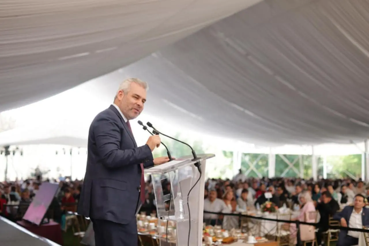 Vergonzoso que el PJ suspenda orden de aprehensión a Silvano Aureoles, afirma Bedolla