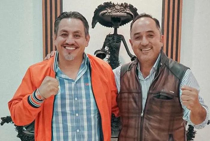 Víctor Manríquez se reúne con el alcalde de Áporo, Agustín Torres y reconoce labor de las autoridades locales de la Fuerza Naranja