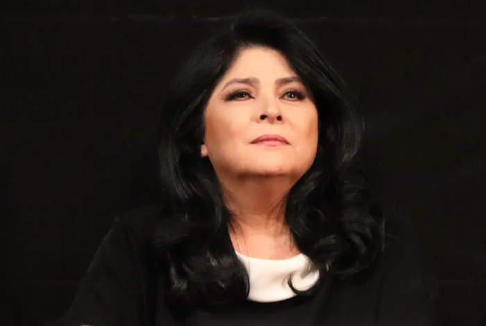 Victoria Ruffo y las comparaciones amorosas entre Derbez y Nodal