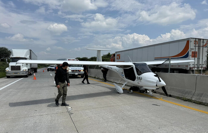 #Video | Avioneta aterriza de emergencia en Macrolibramiento en Tala, Jalisco