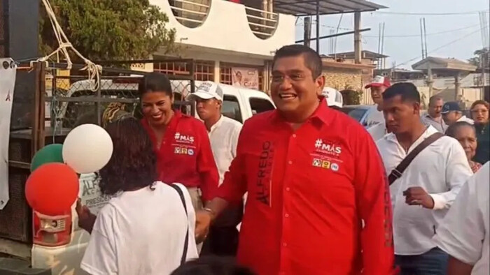 VIDEO: Candidato Alfredo Cabrera asesinado en cierre de campaña en Coyuca de Benitez