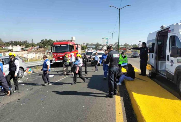#Video | Choque vehicular múltiple deja 3 heridos en Morelia
