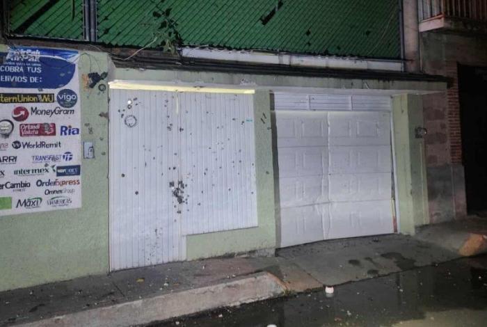 #Video | Delincuentes rafaguean domicilio en Huandacareo y abandonan vehículo robado