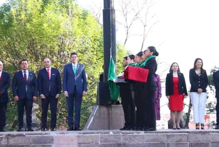 #Video | Encabeza Alfonso Martínez, ceremonia de Izamiento y celebración del Día de la Bandera