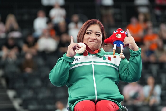 #Video | Extiende legado Amalia Pérez con bronce en para powerlifting en París 2024