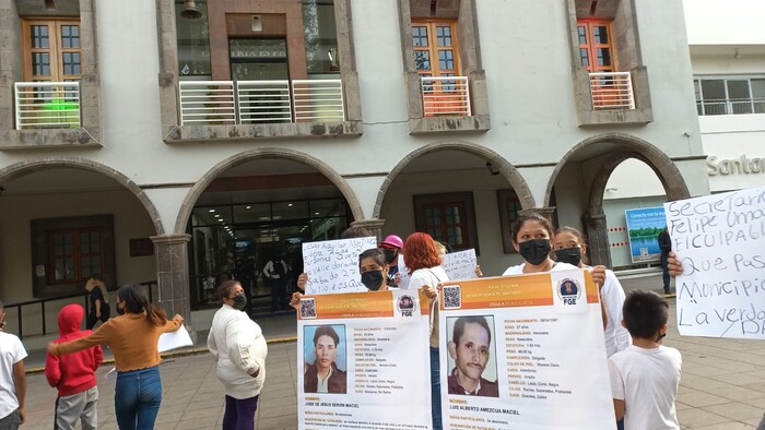 #Video | Familiares de desaparecidos se manifiestan en Zamora contra la Policía Municipal