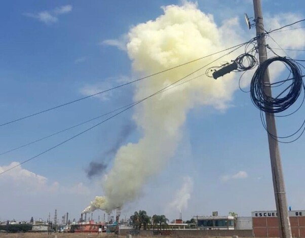 #Video | Fuga de ácido sulfúrico en refinería de Pemex en Guanajuato deja al menos 3 muertos