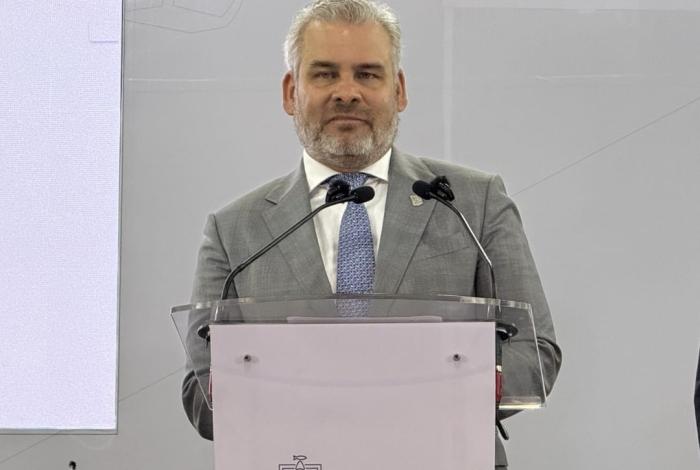 #Video | Gobernador de Michoacán asegura que habrá justicia en el caso de la abogada asesinada en Charo