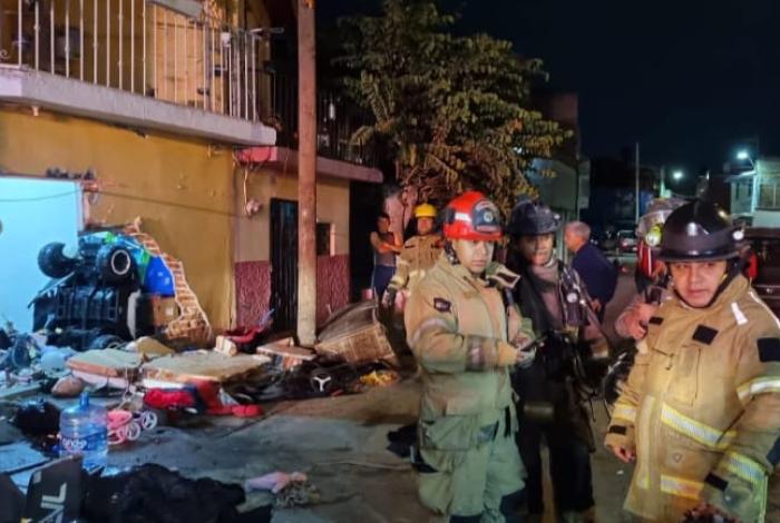 #Video | Niña y mujer quedan heridas tras explosión de gas en casa de la colonia moreliana Ampliación El Porvenir