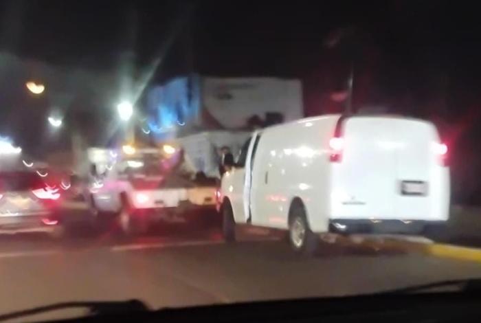 #Video | Ocurren 2 accidentes viales en Morelia: taxista lesionado y camioneta atorada