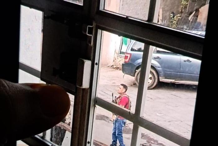 #Video | Reportan un muerto tras enfrentamiento armado entre grupos criminales en Pedernales, Tacámbaro