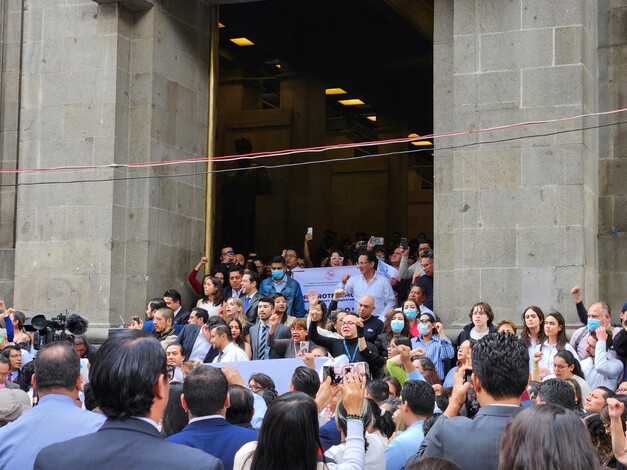 #Video | SCJN abre puerta principal para manifestación en contra de reforma al Poder Judicial