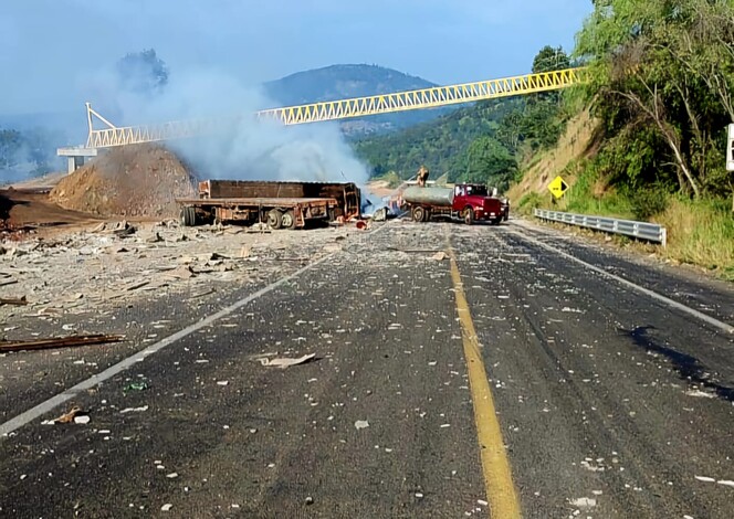 #Video | Sube a 8 el número de fallecidos por accidente de la Autopista Siglo XXI