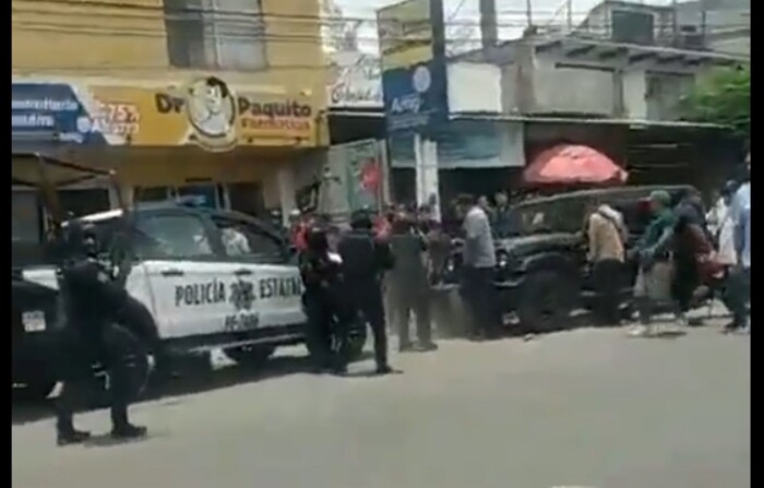 #Video | ¡Tensión durante las elecciones! Policías disparan al aire para desalojar manifestación en Oaxaca