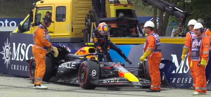 #Video | ¡Tragedia en la pista! Piloto Mexicano  Checo Pérez se estrella contra el muro de contención y pierde la clasificación