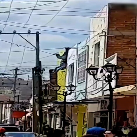 #Video | Tragedia en Yurécuaro, pintor electrocutado y caído de azotea lucha por su vida