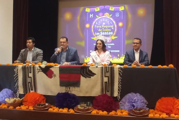 #Videos | Gloria Trevi, Pandora, Flans y Emmanuel encabezan la feria regional en Ciudad Hidalgo