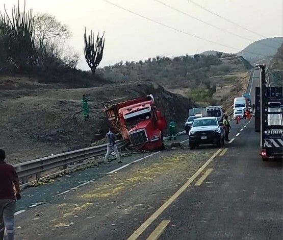 #Videos | Trailero muere durante accidente en la Siglo XXI