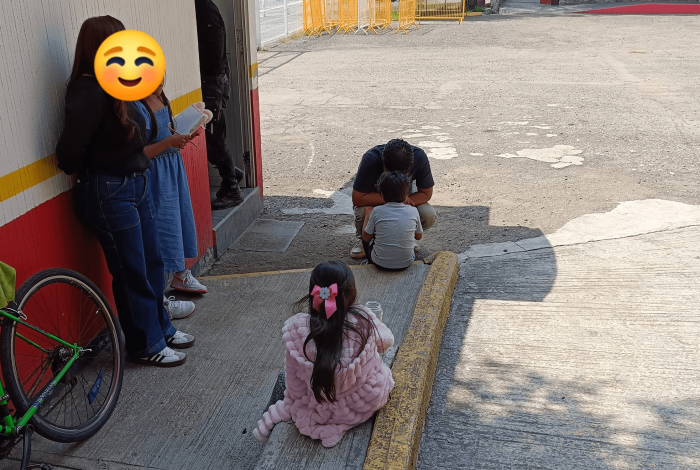 ‘Vienen a trabajar, no a cuidar niños’, corren a reporteros con hijos de rueda de prensa