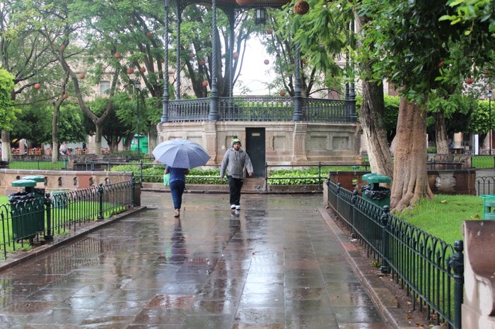 Viernes de calor de hasta 35°C, pero también de lluvias fuertes, en Michoacán