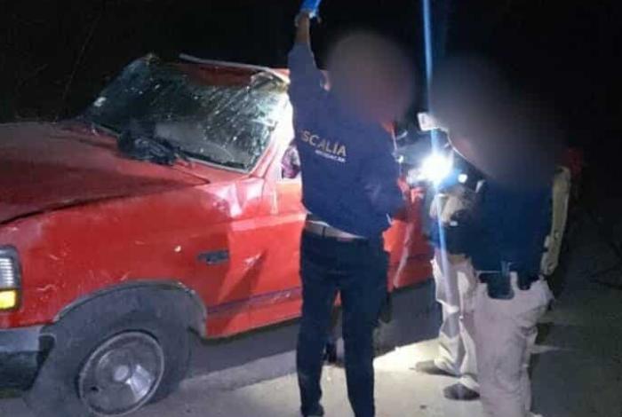 Volcadura de camioneta deja un adulto mayor muerto en la región de Madero