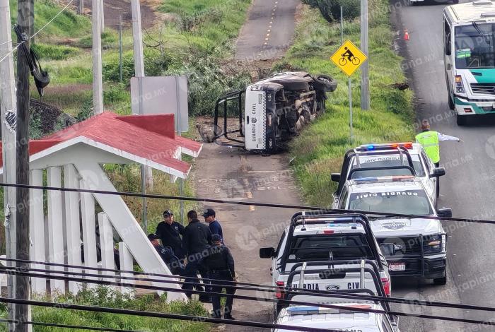 Volcadura de patrulla de la GC deja un lesionado, en Morelia