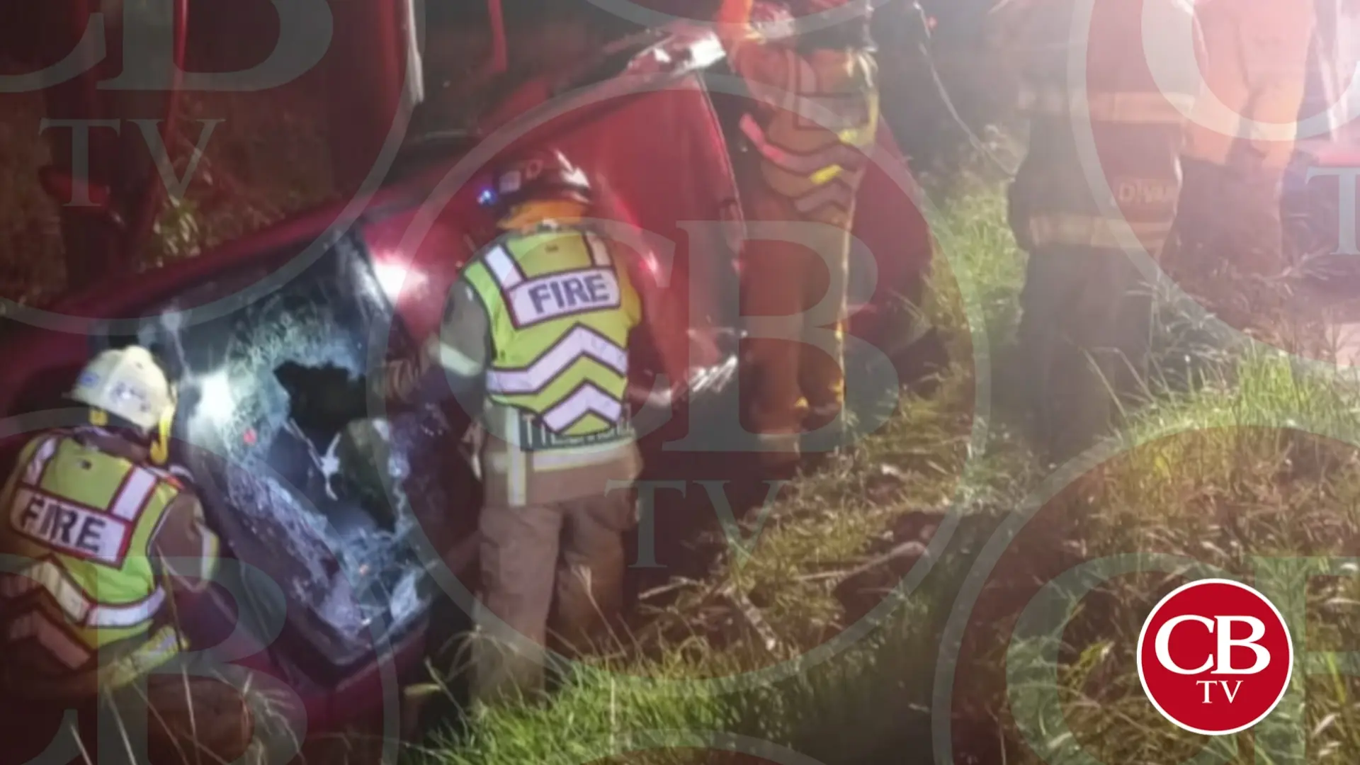 Volcadura deja una mujer prensada en la carretera Acuitzio-Morelia